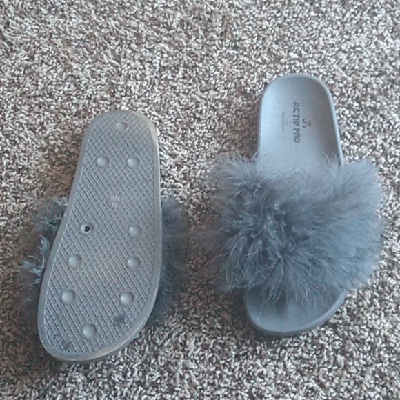 Feather Slides - Picture 5 of 6